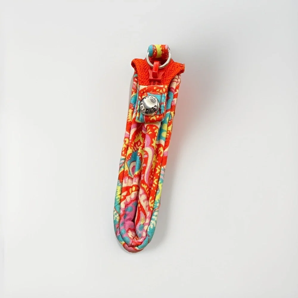 Vera Bradley‎ Wristlet Zip Top Wallet Retired Paisley In Paradise Pattern